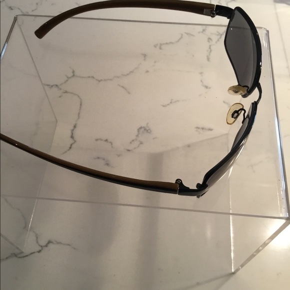 Bundle of 2 pairs of sunglasses - Picture 3 of 4